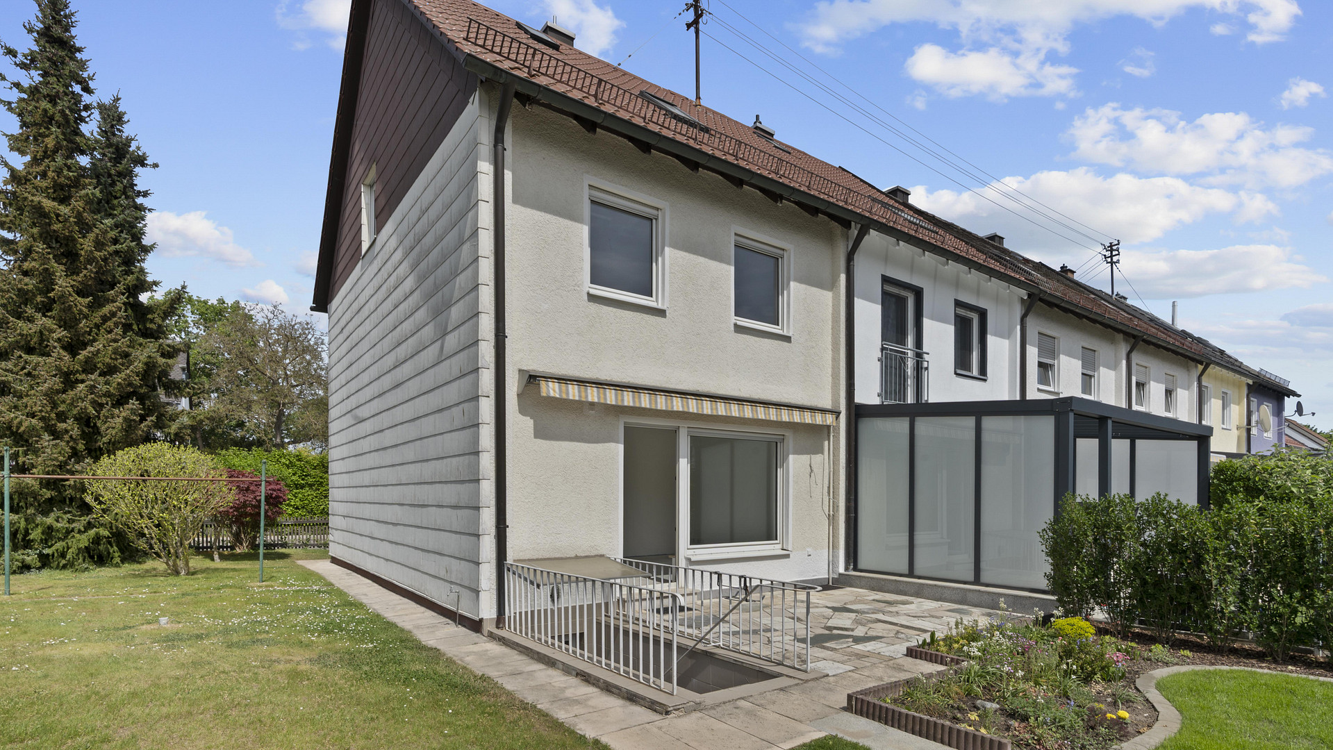 Kernsaniertes Reiheneckhaus mit Garten in Ingolstadt-Nord – Ingolstadt – Vorschaubild 24