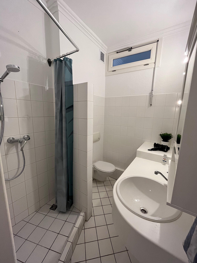 Bezugsfreie 1,5 Zimmer Wohnung in Berlin Wilmersdorf – Wilhelmsaue 130, 10715 Berlin(Wilmersdorf) – Vorschaubild 3