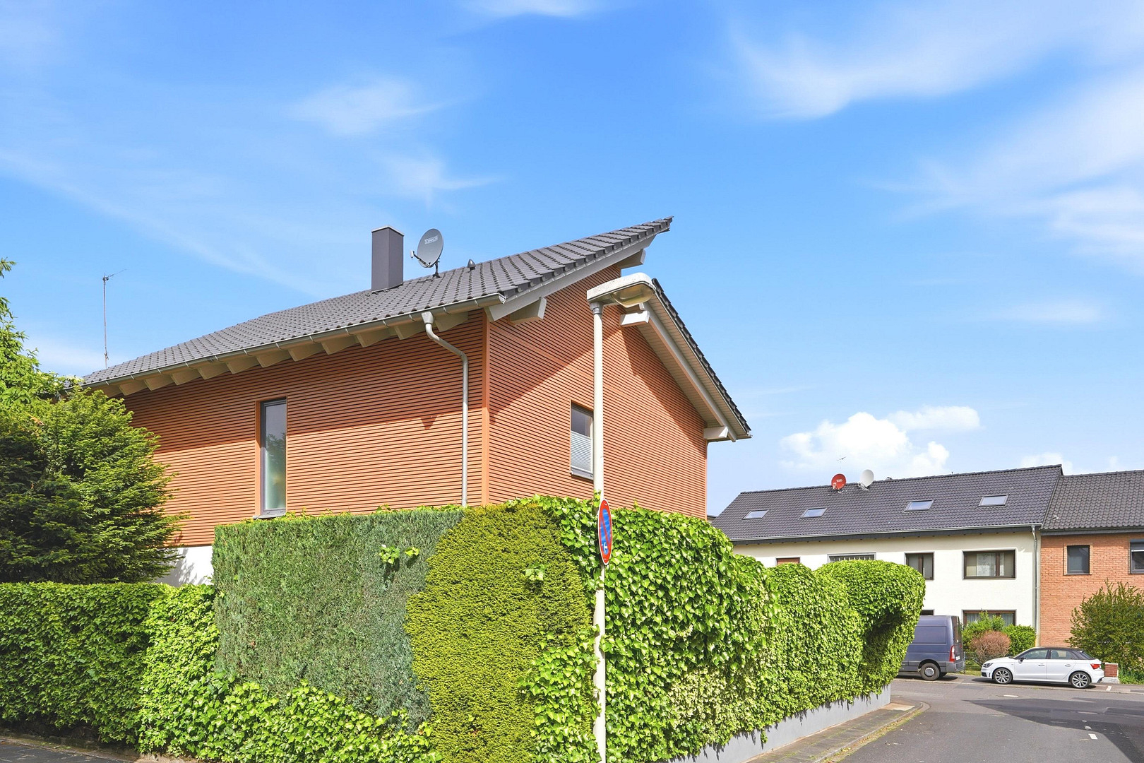 Gepflegtes, freistehendes Einfamilienhaus – Frechen – Vorschaubild 3