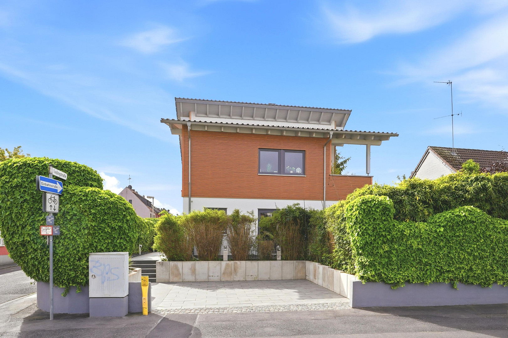 Gepflegtes, freistehendes Einfamilienhaus – Frechen – Vorschaubild 2