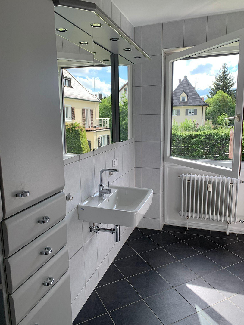 Sehr ruhige und sehr gut geschnittene 111 qm 3-Zimmer-Wohnung in Alt-Laim, wunderschöner Ausblick – Camerloherstr. 124, 80689 München(Laim) – Vorschaubild 14