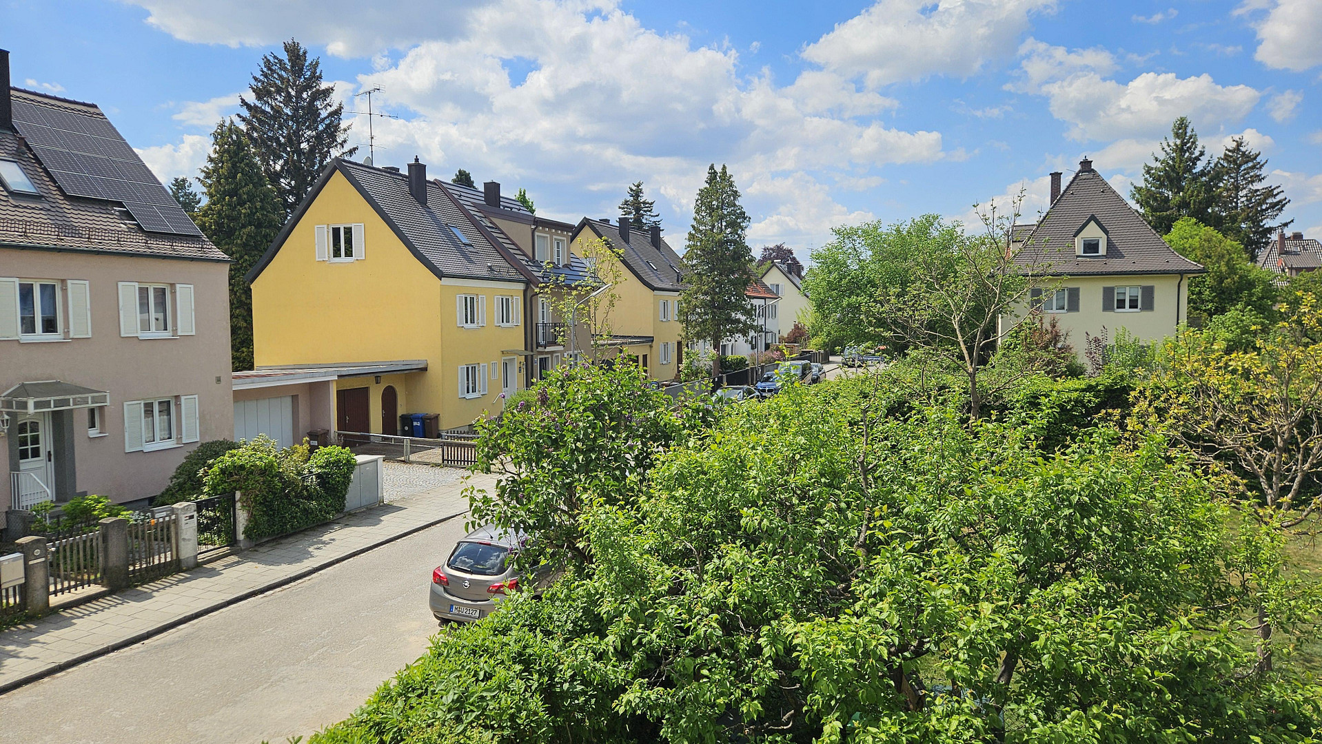 Sehr ruhige und sehr gut geschnittene 111 qm 3-Zimmer-Wohnung in Alt-Laim, wunderschöner Ausblick – Camerloherstr. 124, 80689 München(Laim) – Vorschaubild 23