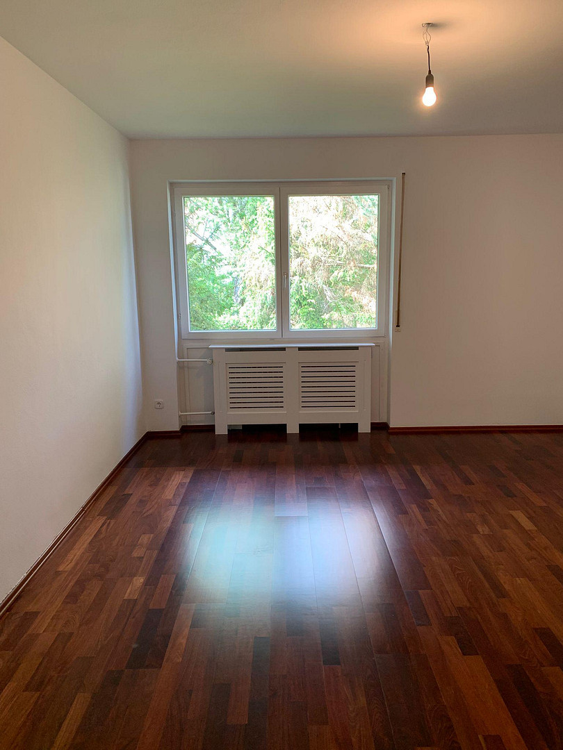 Sehr ruhige und sehr gut geschnittene 111 qm 3-Zimmer-Wohnung in Alt-Laim, wunderschöner Ausblick – Camerloherstr. 124, 80689 München(Laim) – Vorschaubild 9
