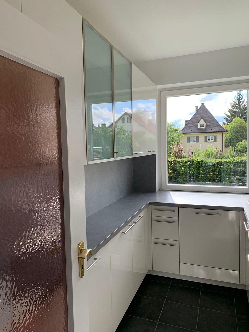 Sehr ruhige und sehr gut geschnittene 111 qm 3-Zimmer-Wohnung in Alt-Laim, wunderschöner Ausblick – Camerloherstr. 124, 80689 München(Laim) – Vorschaubild 12
