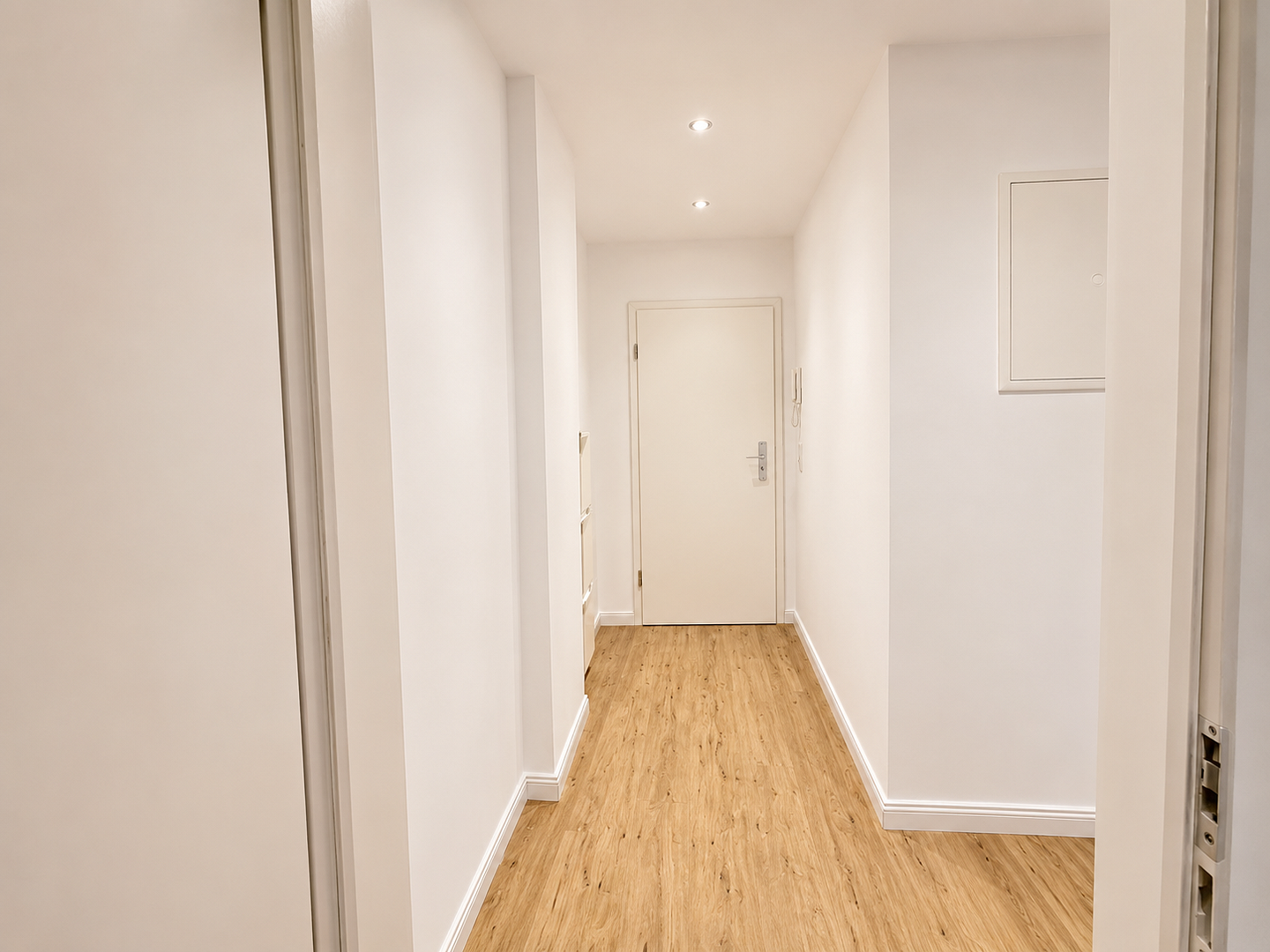 Stilvolle Altbauwohnung nach Kernsanierung – 2,5 Zimmer mit hohen Decken in zentraler Lage – Alter deutscher Ring 35, 47799 Krefeld(Stadtmitte) – Vorschaubild 4