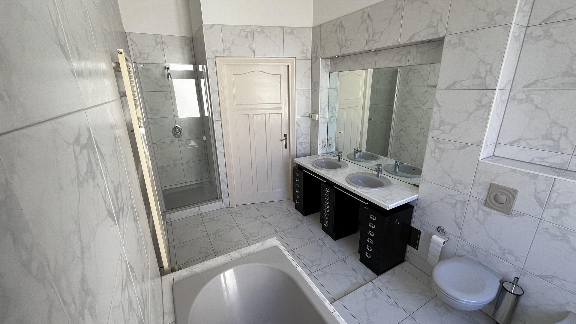 Außergewöhnliche 248 qm große Maisonette-Wohnung (4.OG & DG) mit Terrasse/Balkon/Loggia nahe Ku´damm – Berlin(Halensee) – Vorschaubild 13