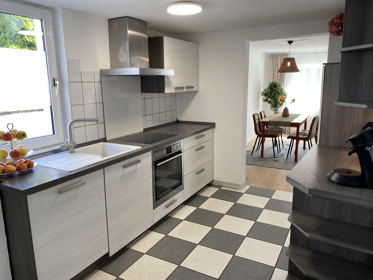 Charmantes Hofanwesen mit 3 Wohneinheiten, Garagen, Scheune und Hanggarten – Niddaer Str. 28, 61203 Reichelsheim(Blofeld) – Vorschaubild 10