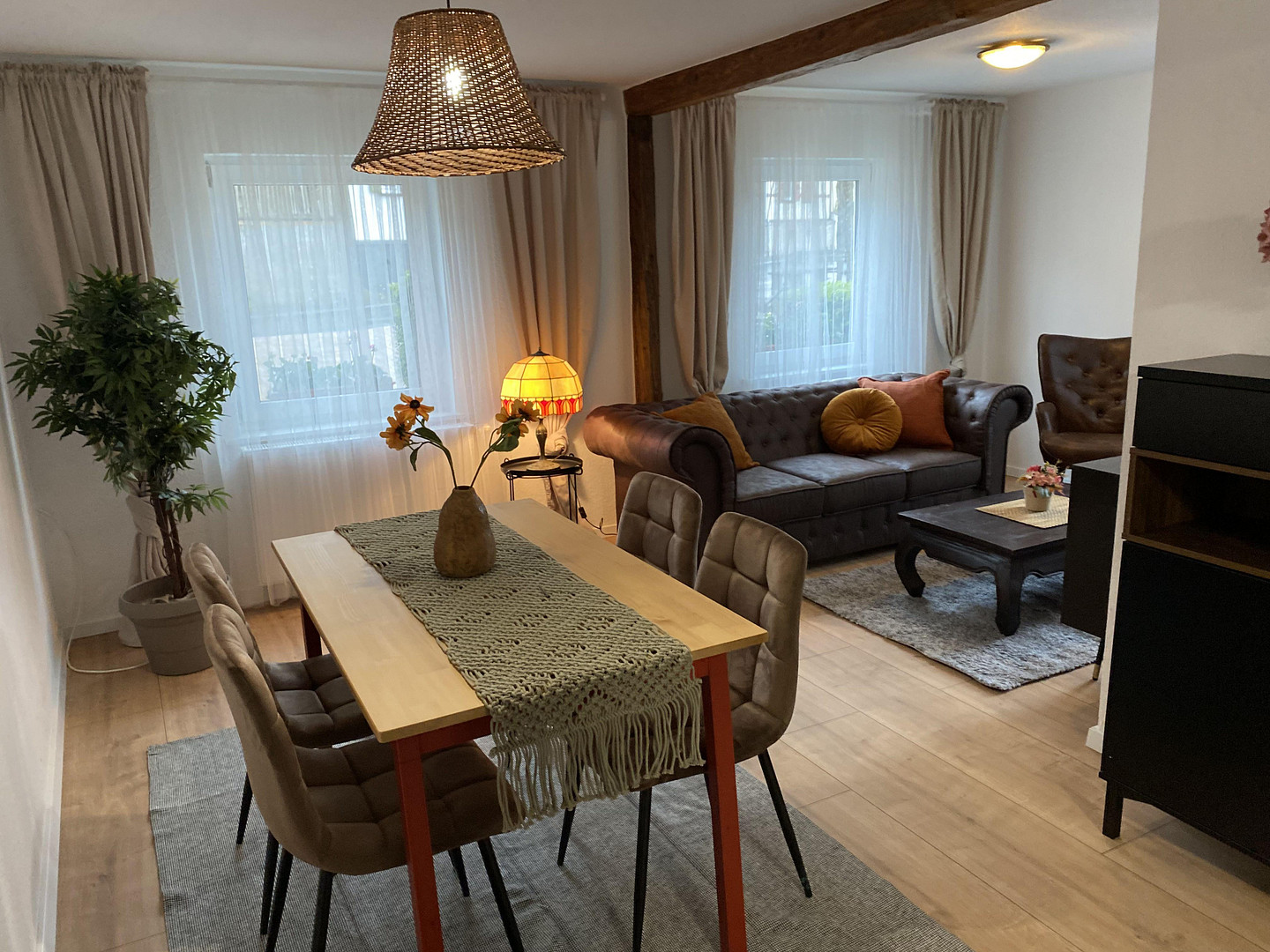 Charmantes Hofanwesen mit 3 Wohneinheiten, Garagen, Scheune und Hanggarten – Niddaer Str. 28, 61203 Reichelsheim(Blofeld) – Vorschaubild 9