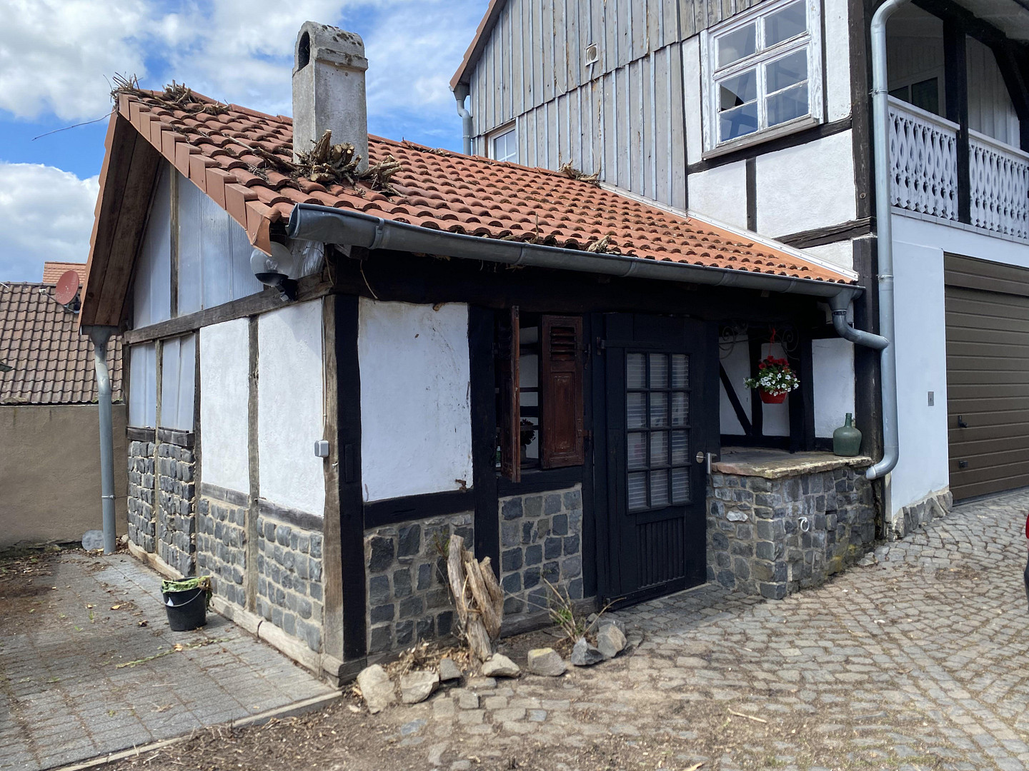 Charmantes Hofanwesen mit 3 Wohneinheiten, Garagen, Scheune und Hanggarten – Niddaer Str. 28, 61203 Reichelsheim(Blofeld) – Vorschaubild 6