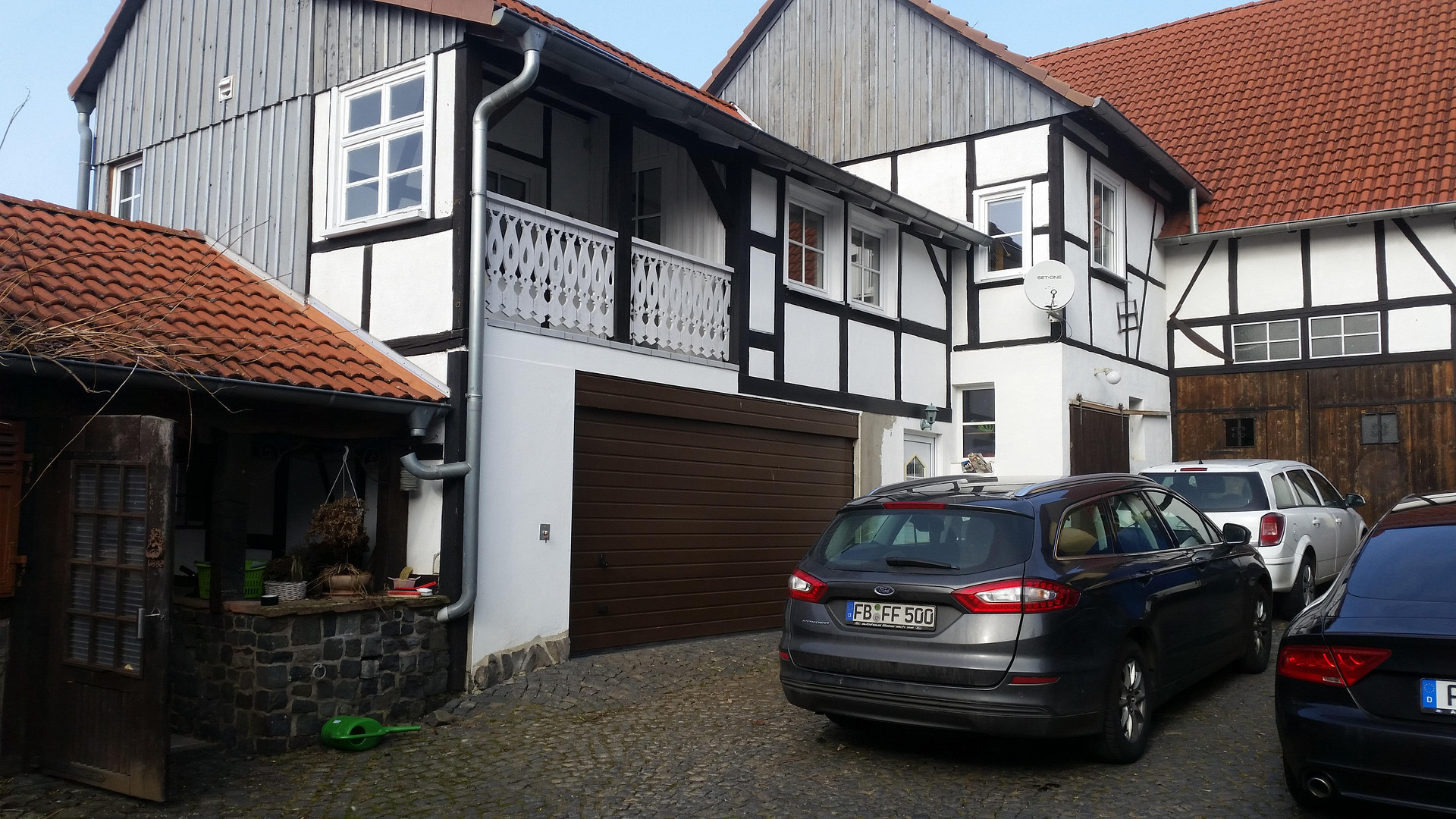 Charmantes Hofanwesen mit 3 Wohneinheiten, Garagen, Scheune und Hanggarten – Niddaer Str. 28, 61203 Reichelsheim(Blofeld) – Vorschaubild 5