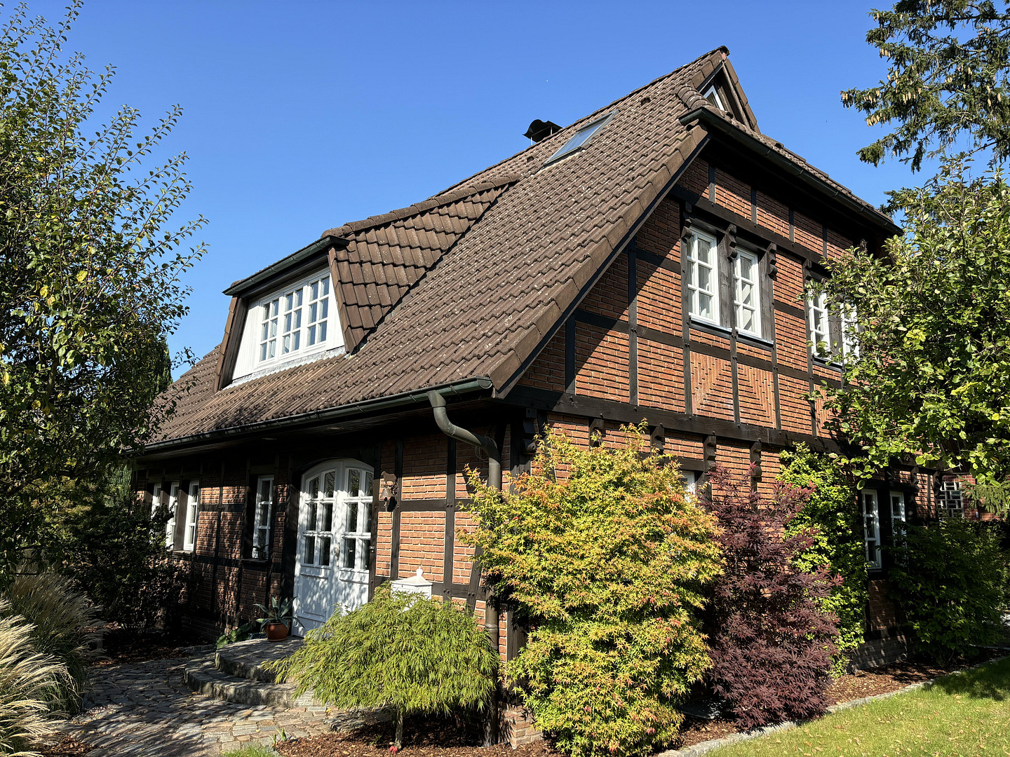 Exklusive Rarität: Eichenfachwerk-Einfamilienhaus an der Stadtgrenze Hamburg/Norderstedt – Norderstedt(Glashütte) – Vorschaubild 2