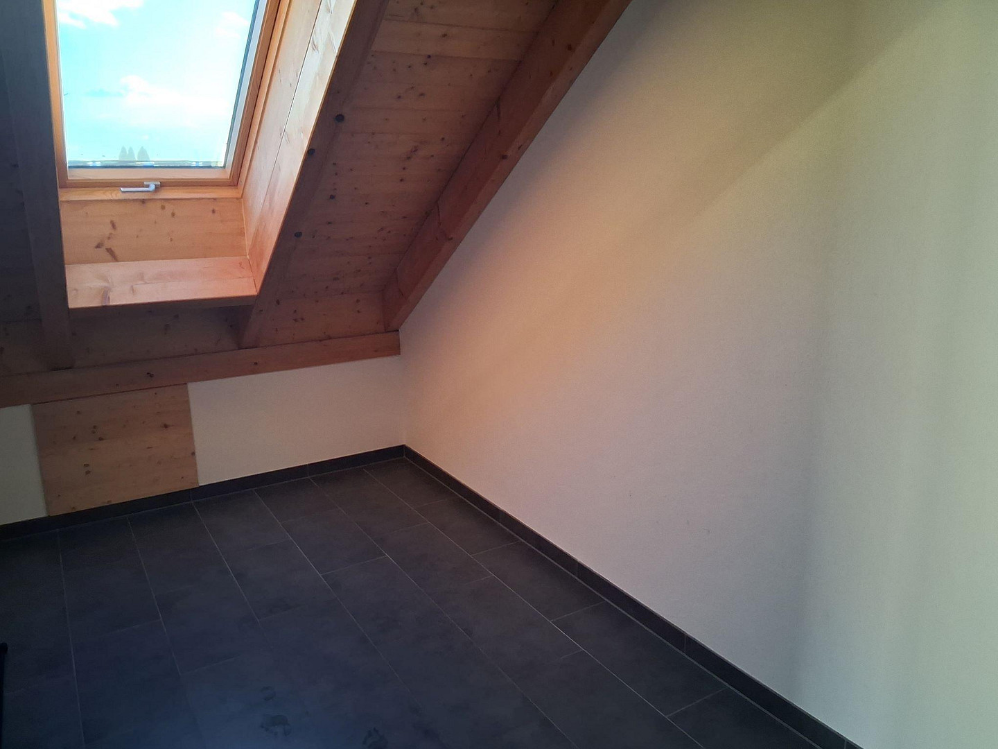 Moderne 3-Zimmer DG-Wohnung in Ingolstadt Nordost – 85055 Ingolstadt – Vorschaubild 8