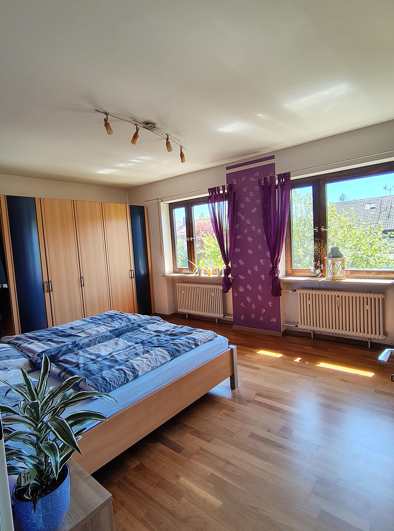 Viel Platz für die ganze Familie in diesem (renovierungsbedürftigen) Zweifamilienhaus in Gröbenzell – Gröbenzell – Vorschaubild 13