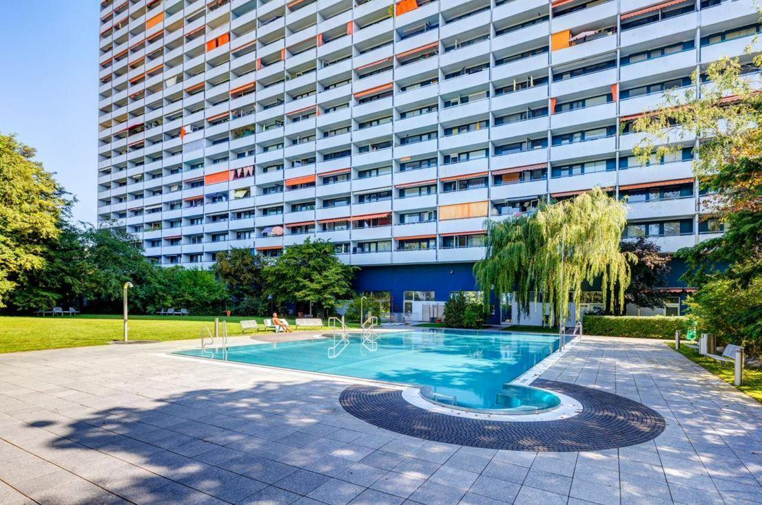 Erstbezug nach Sanierung - Löffelfertiges Apartment mit Balkon & Pool – Drygalski-Allee 118, 81477 München(Solln) – Vorschaubild 12