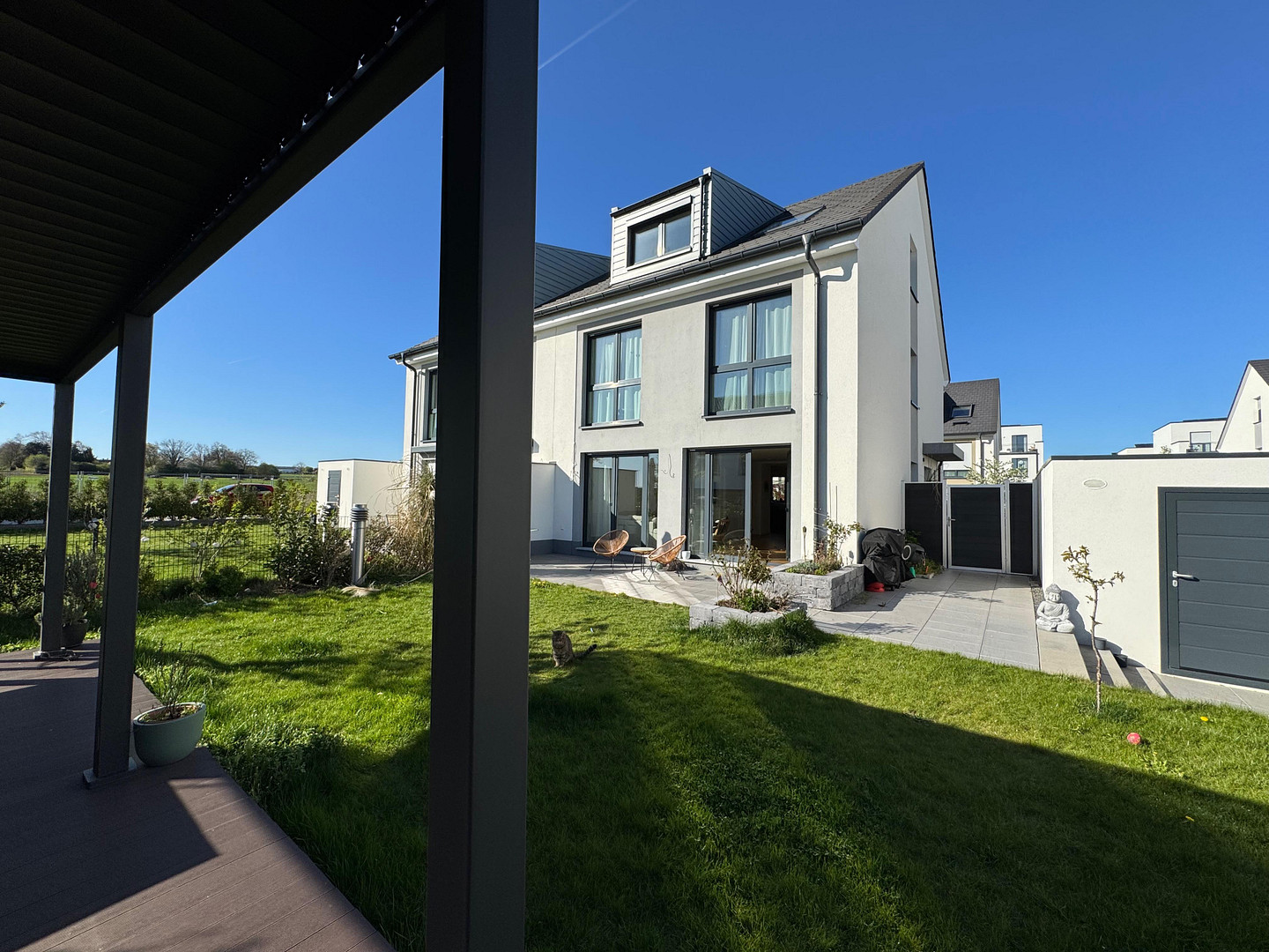 Premium Family Living - Möbliertes Haus nahe Clay Kaserne – Mirabellenweg 13, 65205 Wiesbaden(Nordenstadt) – Vorschaubild 2