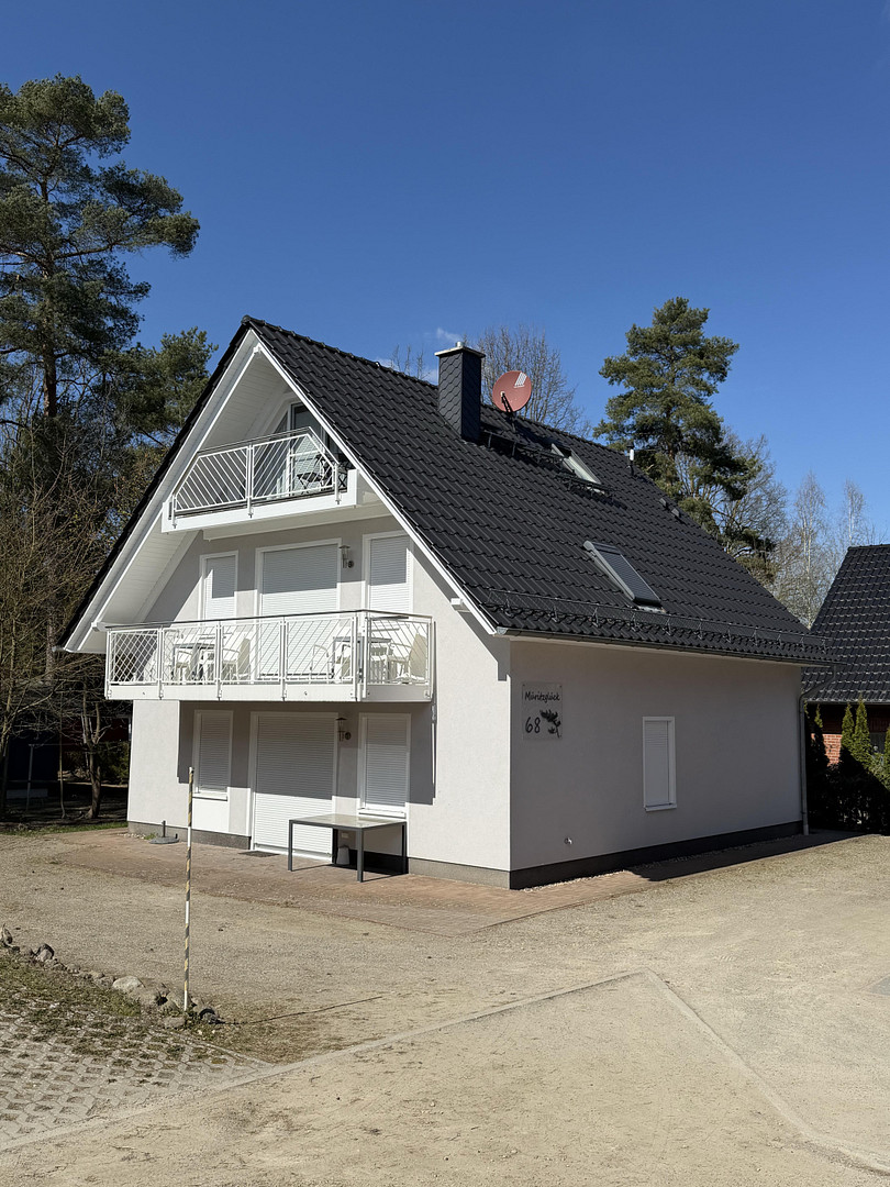 Ferienhaus an der Müritz | laufende Vermietung | ca. 28.000 € Jahresumsatz | provisionsfrei – Unter den Kiefern 68, 17207 Röbel/Müritz – Vorschaubild 2