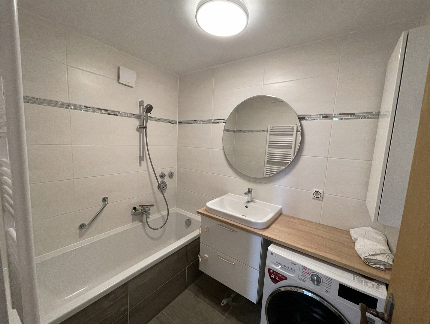 ohne Provision! Bezugsfreie 3,5-Zimmer-Wohnung mit attraktivem Vermietungspotenzial am OEZ – Dieselstr, 80993 München(Moosach) – Vorschaubild 5