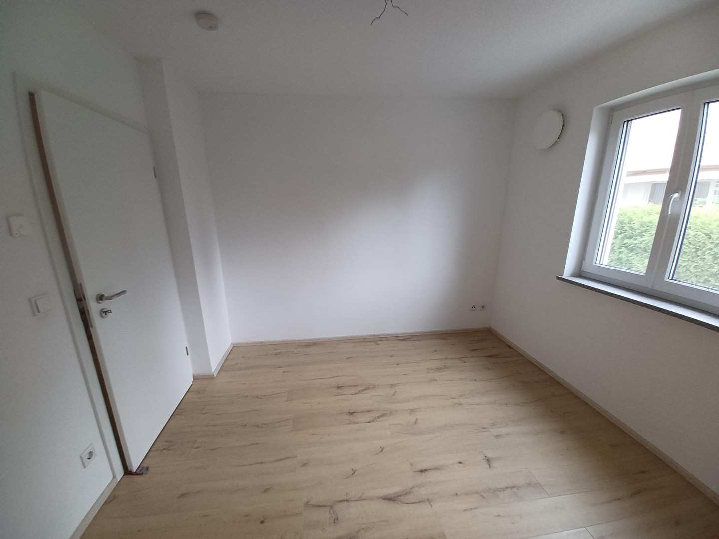 Privat: Schöne sonnige 4 ZKB Gartenwohnung / Maisonette, 134m² Nutzfläche in IN Unterbrunnenreuth – Ingolstadt(Unterbrunnenreuth) – Vorschaubild 9