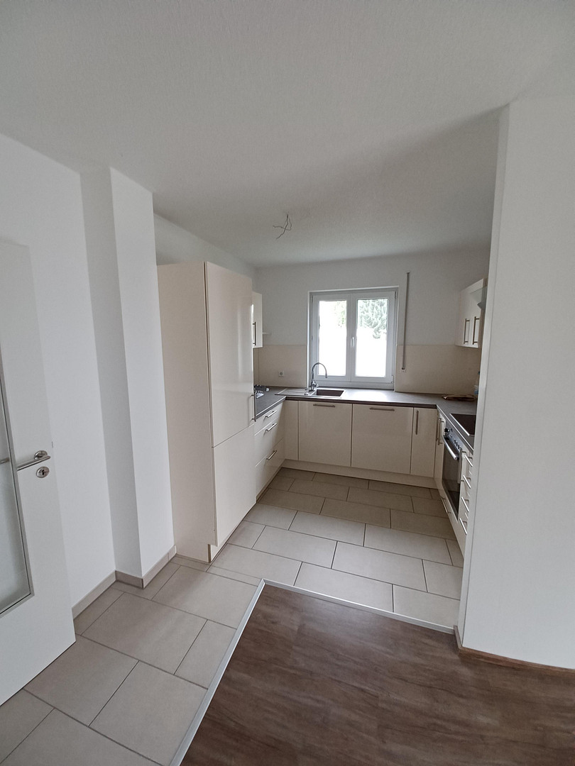 Privat: Schöne sonnige 4 ZKB Gartenwohnung / Maisonette, 134m² Nutzfläche in IN Unterbrunnenreuth – Ingolstadt(Unterbrunnenreuth) – Vorschaubild 4