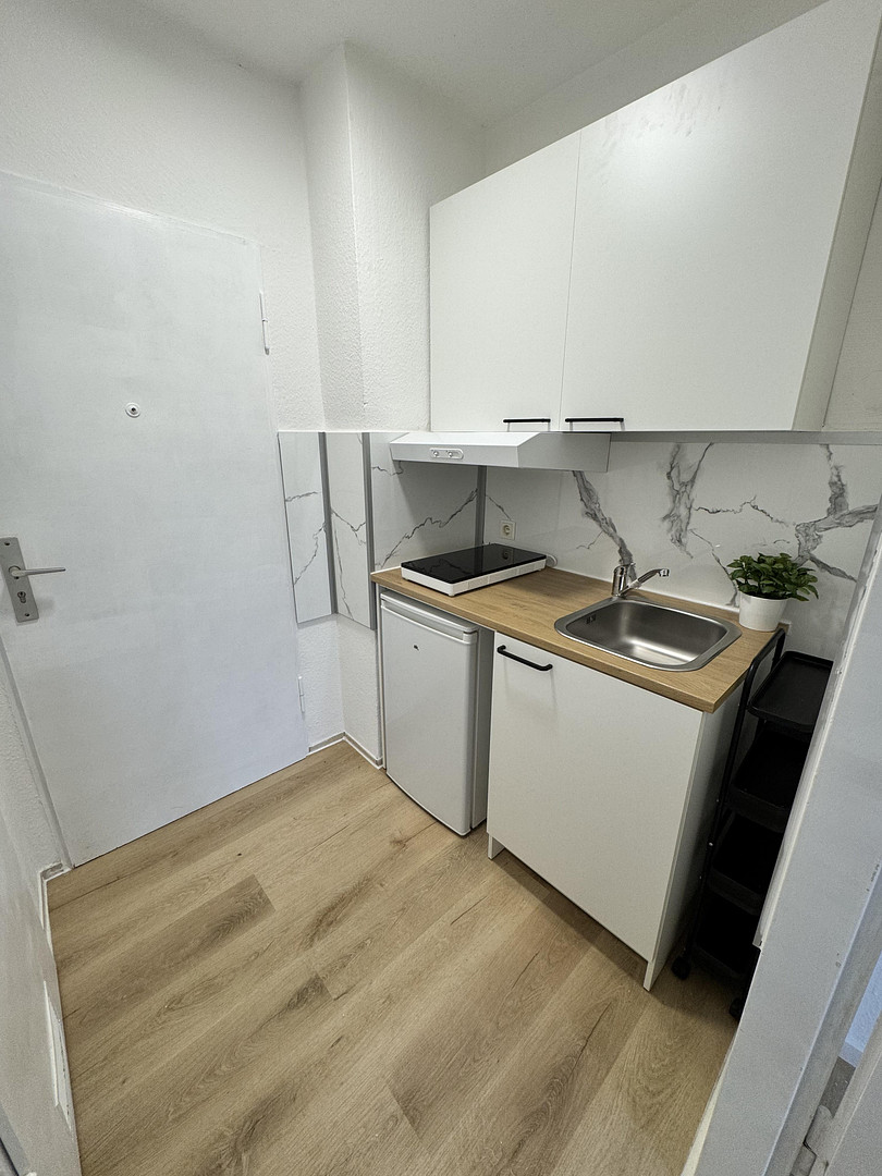 Moderne, vollmöblierte 1 Zimmerwohnung direkt am Kanal – Dompfaffstraße 140, 91056 Erlangen(Alterlangen) – Vorschaubild 4