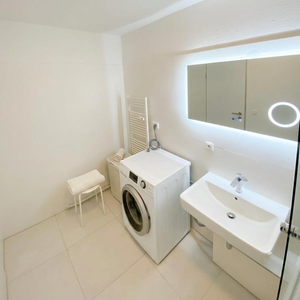 Frisch modernisierte 3-Zimmer-Wohnung mit 2 Balkonen - beste Lage & traumhafte Aussicht / 6% Rendite – Wilhelm-Hauff-Str. 22, 86161 Augsburg(Spickel-Herrenbach) – Vorschaubild 7