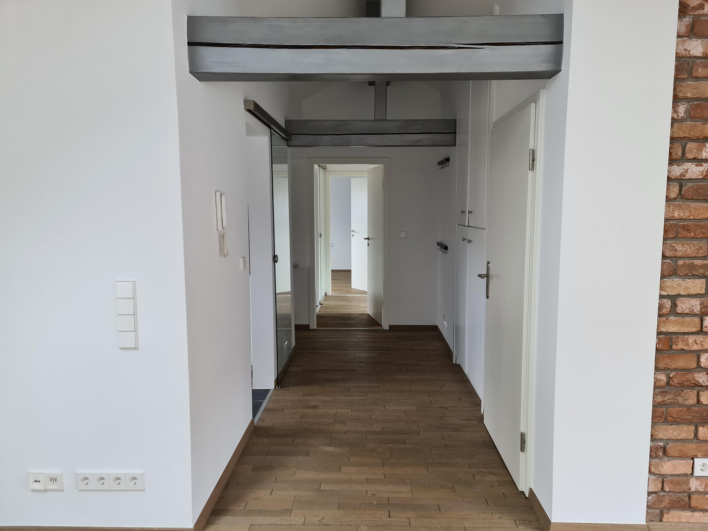Exklusive 3,5-Zimmer-Dachgeschosswohnung mit Loggia, EBK und Stellplatz in Stuttgart – Werastraße 135, 70190 Stuttgart(Ost) – Vorschaubild 5