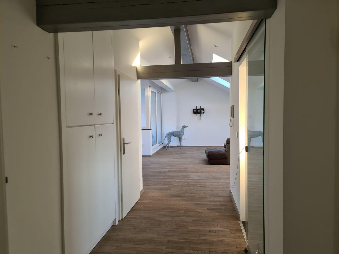 Exklusive 3,5-Zimmer-Dachgeschosswohnung mit Loggia, EBK und Stellplatz in Stuttgart – Werastraße 135, 70190 Stuttgart(Ost) – Vorschaubild 6