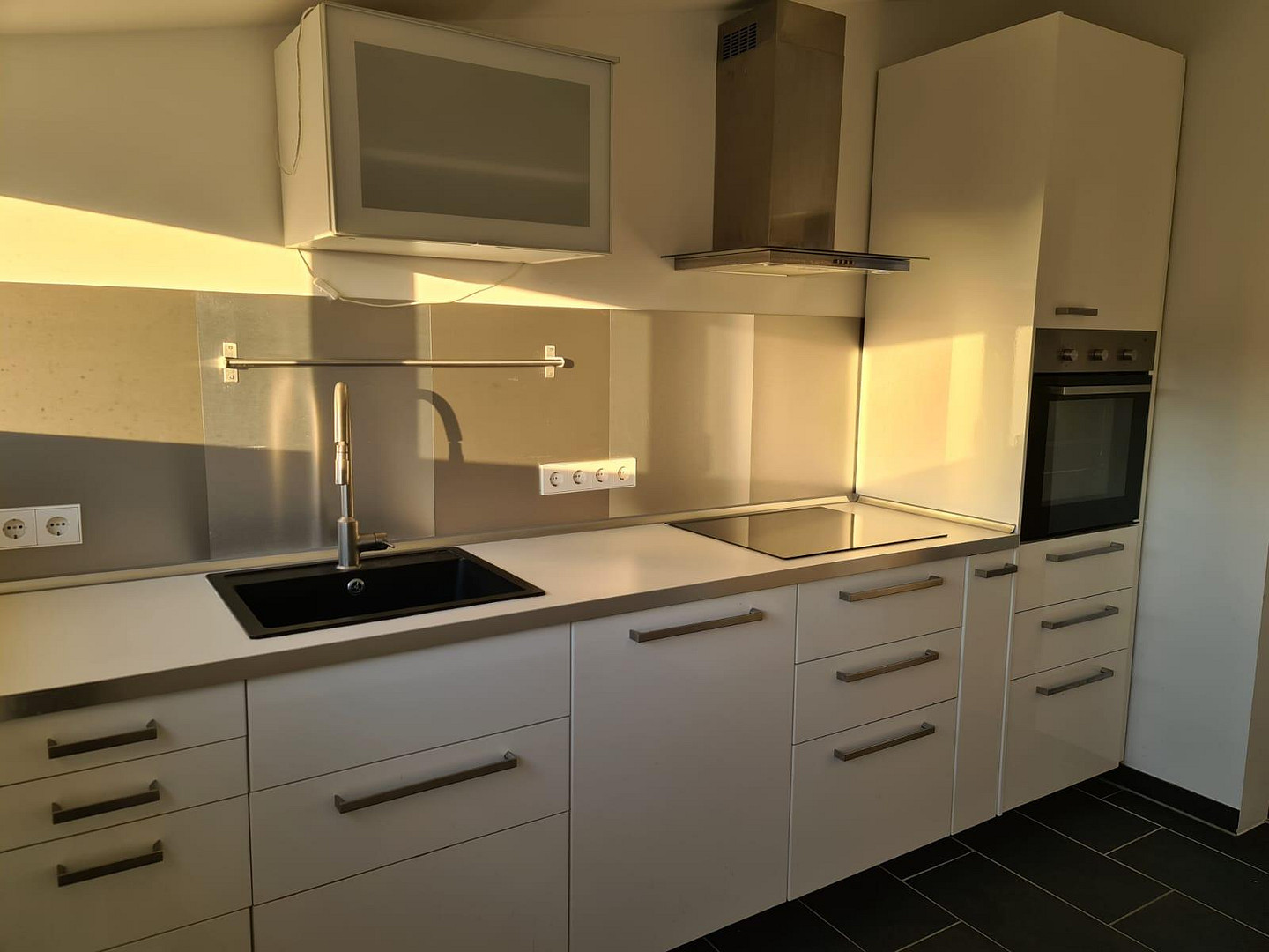 Exklusive 3,5-Zimmer-Dachgeschosswohnung mit Loggia, EBK und Stellplatz in Stuttgart – Werastraße 135, 70190 Stuttgart(Ost) – Vorschaubild 8