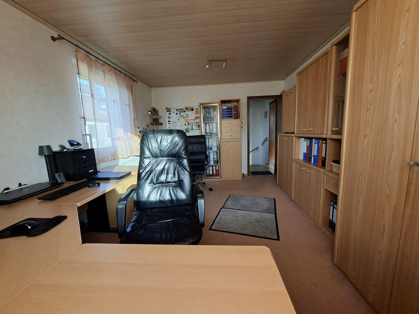 Freistehendes modernisiertes Zweifamilienhaus in Rumpenheim 7,5 Zimmer, 3 Bäder, gr. Garten, Garage – 63075 Offenbach Rumpenheim(Biebernsee) – Vorschaubild 19