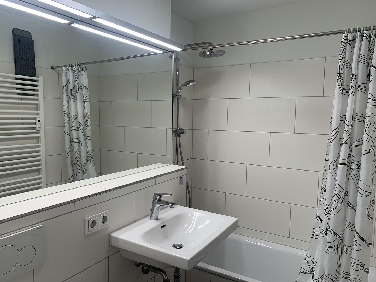 Lichtdurchflutete, sonnige Wohnung Olympiapark/ FH/ Neuhausen – München(Neuhausen) – Vorschaubild 17