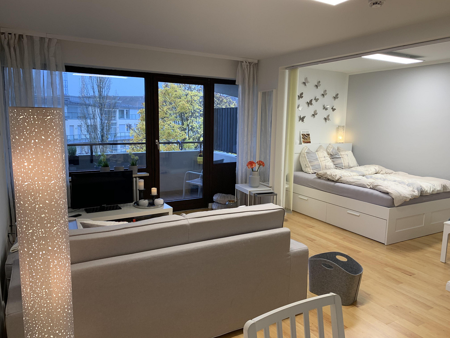 Lichtdurchflutete, sonnige Wohnung Olympiapark/ FH/ Neuhausen – München(Neuhausen) – Vorschaubild 7
