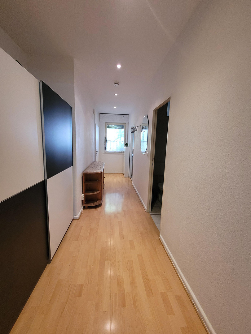 Bezugsfreie helle Wohnung mit Südwestloggia – Berlin(Charlottenburg) – Vorschaubild 6