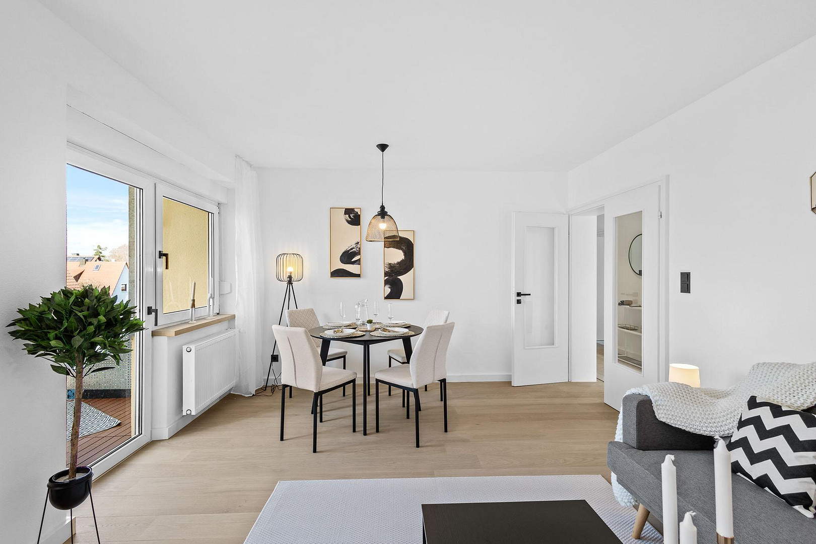 Endlich Zuhause – vollsanierte 3-Zimmer-Wohnung in Schwandorf - Weinberg – Grillparzerplatz 9a, 92421 Schwandorf – Vorschaubild 2