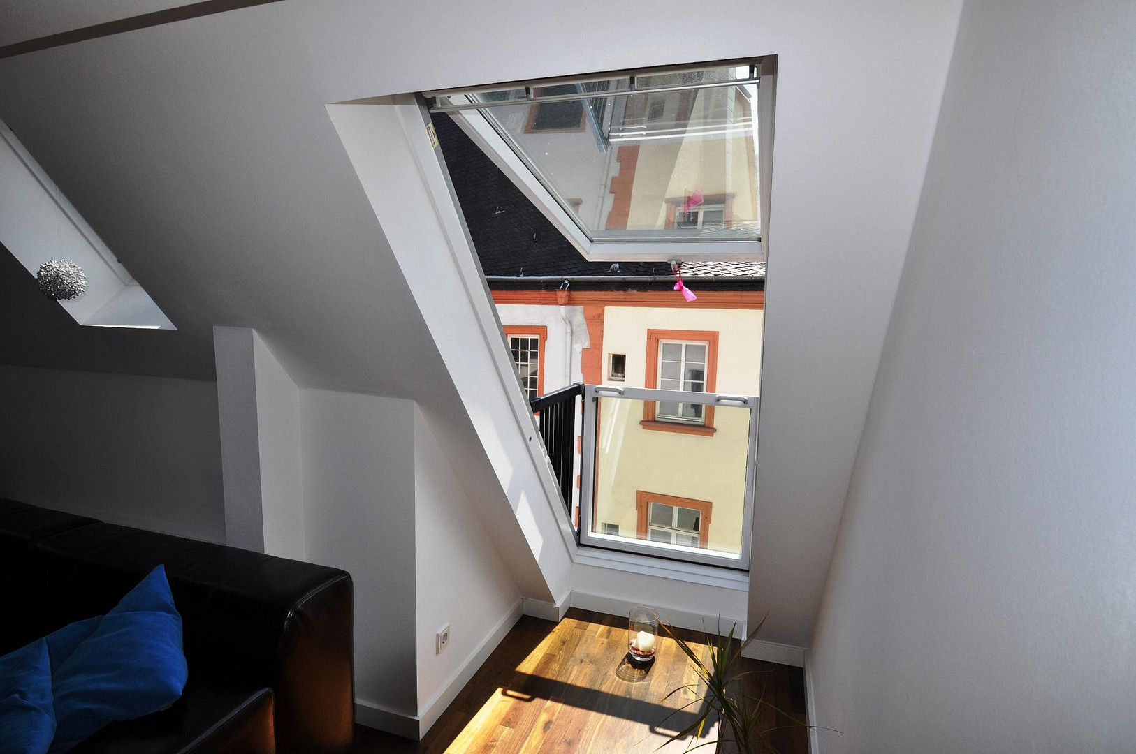 Exklusive, lichtvolle 2-ZKB Wohnung Trier Innenstadt - Maklerfrei – Trier(Mitte-Gartenfeld) – Vorschaubild 3
