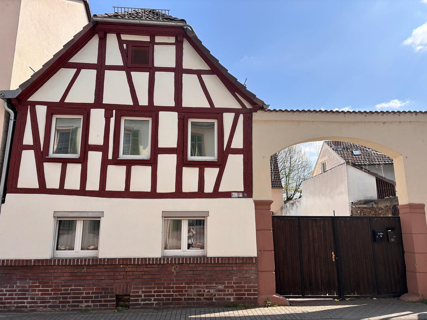 Einfamilienhaus mit 6 Zimmern in Flörsheim am Main