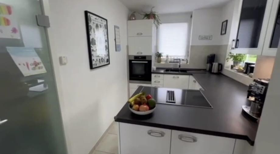 Wohnen mit Gartenidylle in Engen – modernes EFH mit Terrasse, Balkon & 5,5 Zimmer – Engen – Vorschaubild 8