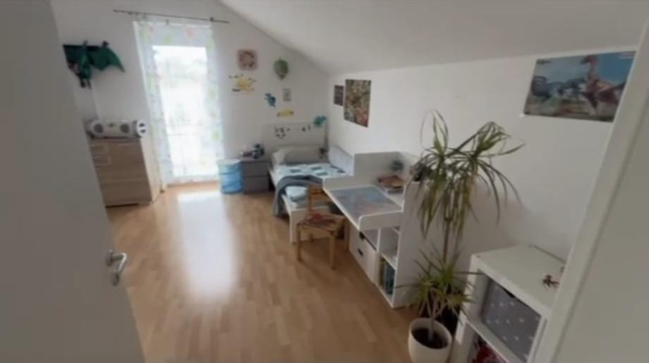 Wohnen mit Gartenidylle in Engen – modernes EFH mit Terrasse, Balkon & 5,5 Zimmer – Engen – Vorschaubild 12
