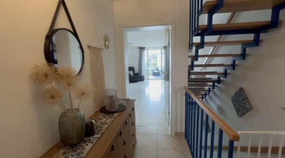 Wohnen mit Gartenidylle in Engen – modernes EFH mit Terrasse, Balkon & 5,5 Zimmer – Engen – Vorschaubild 4