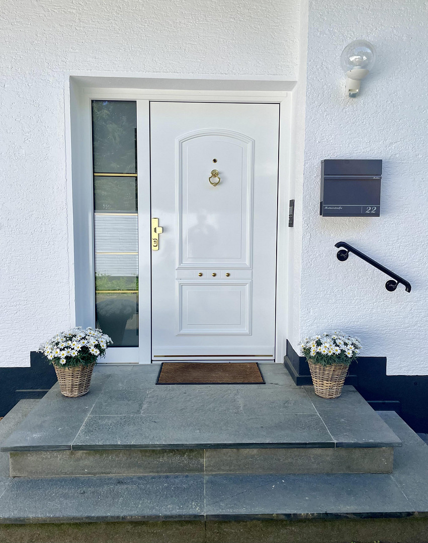 ** Luxuriöses Generationenhaus in gehobenen Umfeld mit Gartenparadies*** – Bergisch Gladbach – Vorschaubild 2