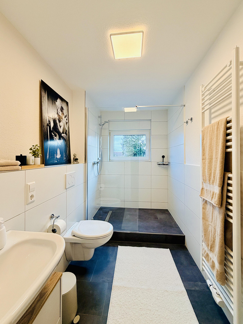 Top saniertes Mehrfamilienhaus mit vier komplett möblierten 2-Zimmer-Design-Apartments! – Karlsruhe(Rintheim) – Vorschaubild 18