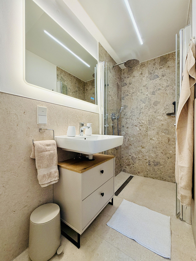 Top saniertes Mehrfamilienhaus mit vier komplett möblierten 2-Zimmer-Design-Apartments! – Karlsruhe(Rintheim) – Vorschaubild 23