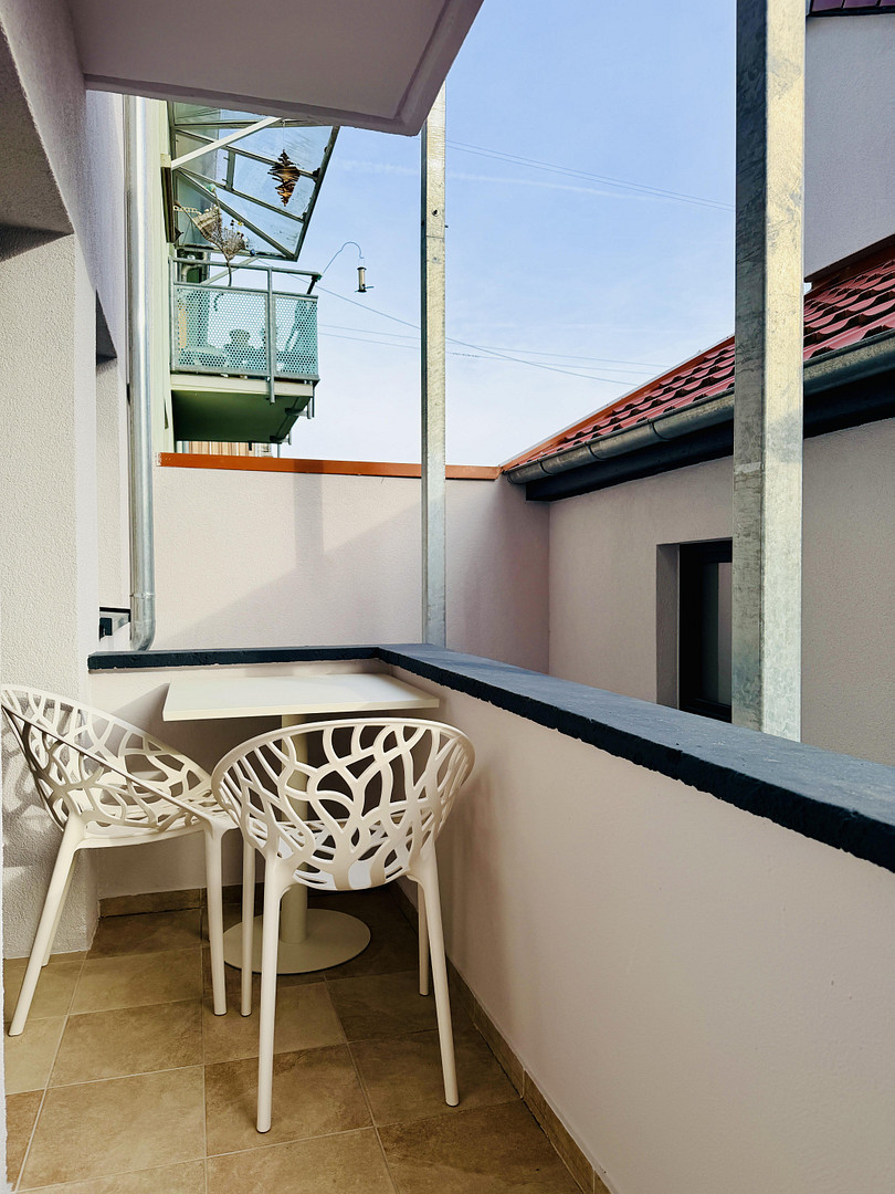 Top saniertes Mehrfamilienhaus mit vier komplett möblierten 2-Zimmer-Design-Apartments! – Karlsruhe(Rintheim) – Vorschaubild 6