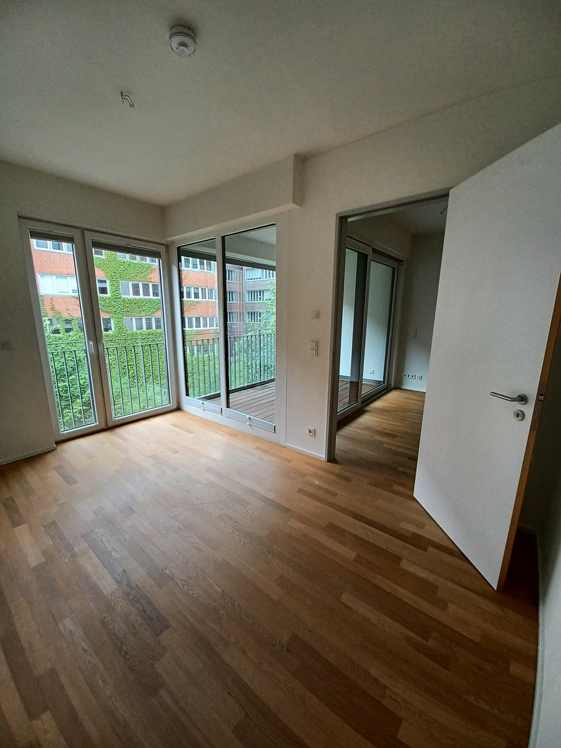 Courtagefrei! Loftartige 3-Zimmer-Wohnung mit Gästeappartement – Hamburg(Hafencity) – Vorschaubild 2