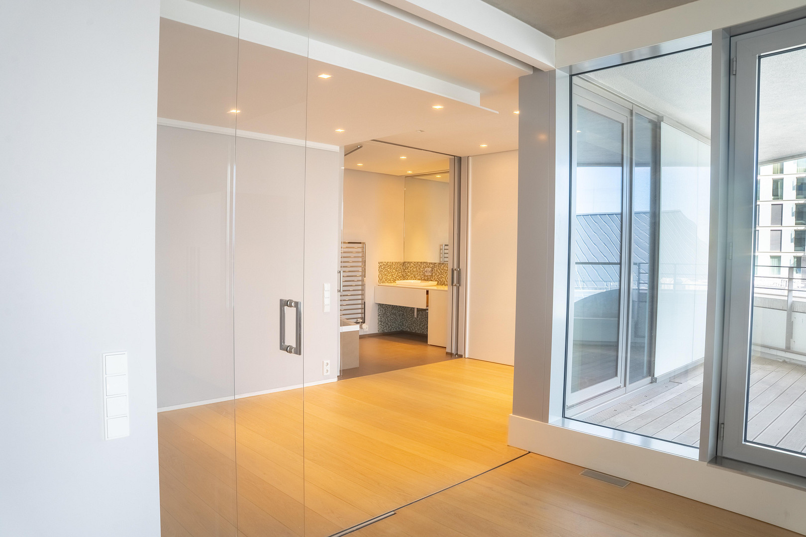 Designwohnung im Marco Polo Tower – mit Blick auf das Wendebecken des Hafens – Am strandkai 3, 20457 Hamburg(Hafencity) – Vorschaubild 12
