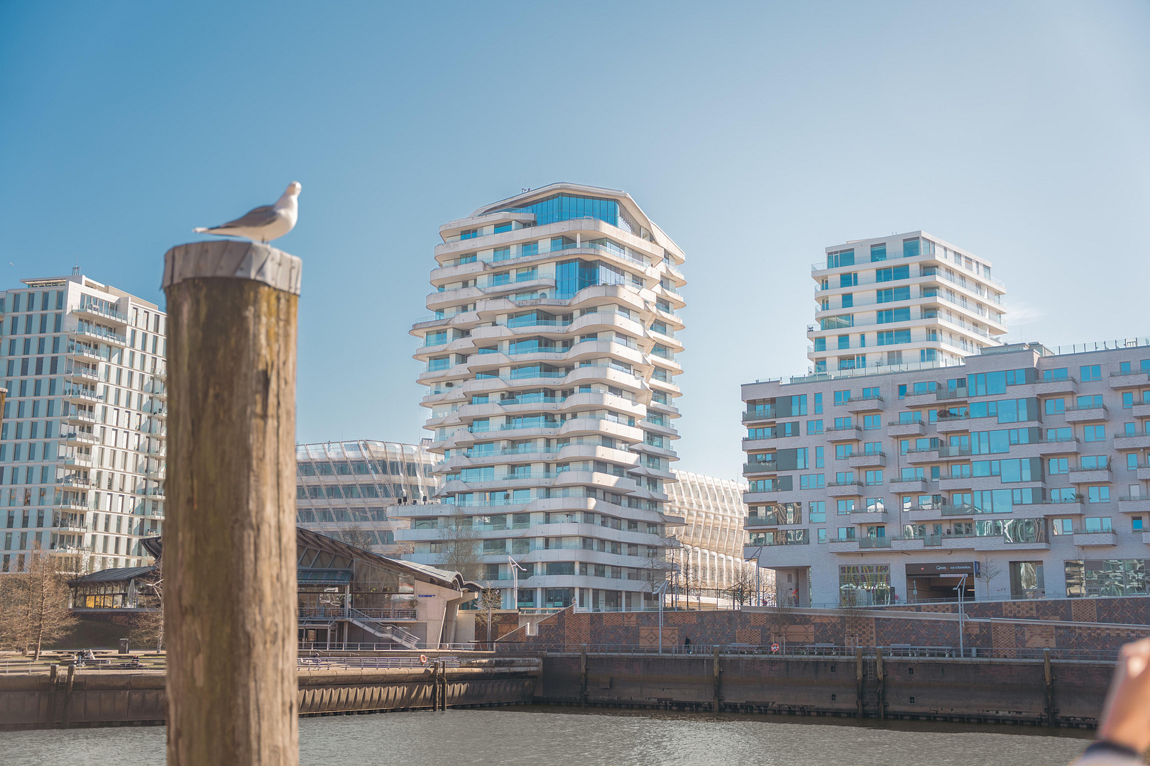Designwohnung im Marco Polo Tower – mit Blick auf das Wendebecken des Hafens – Am strandkai 3, 20457 Hamburg(Hafencity) – Vorschaubild 2