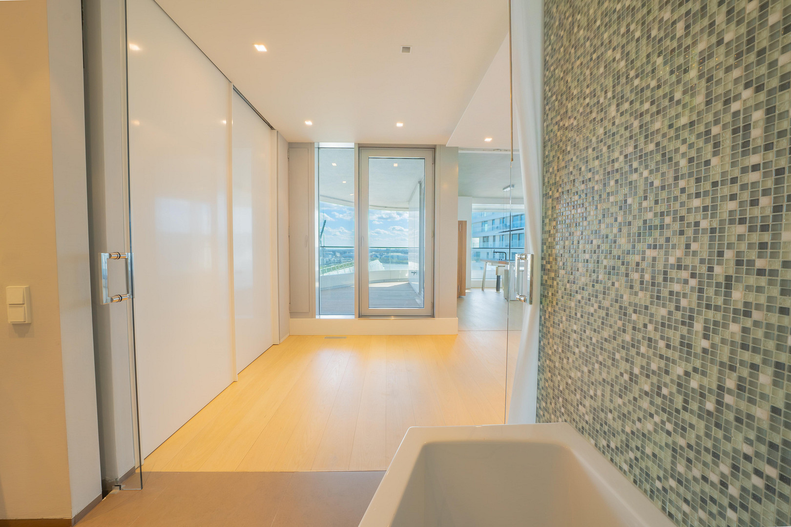 Designwohnung im Marco Polo Tower – mit Blick auf das Wendebecken des Hafens – Am strandkai 3, 20457 Hamburg(Hafencity) – Vorschaubild 17