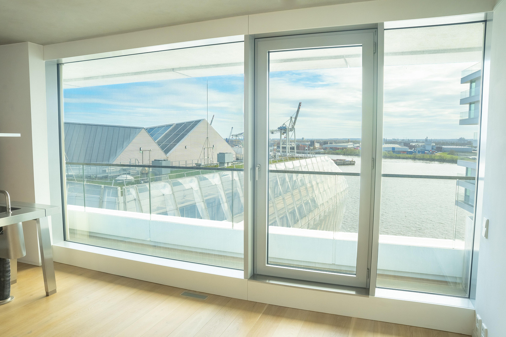 Designwohnung im Marco Polo Tower – mit Blick auf das Wendebecken des Hafens – Am strandkai 3, 20457 Hamburg(Hafencity) – Vorschaubild 4