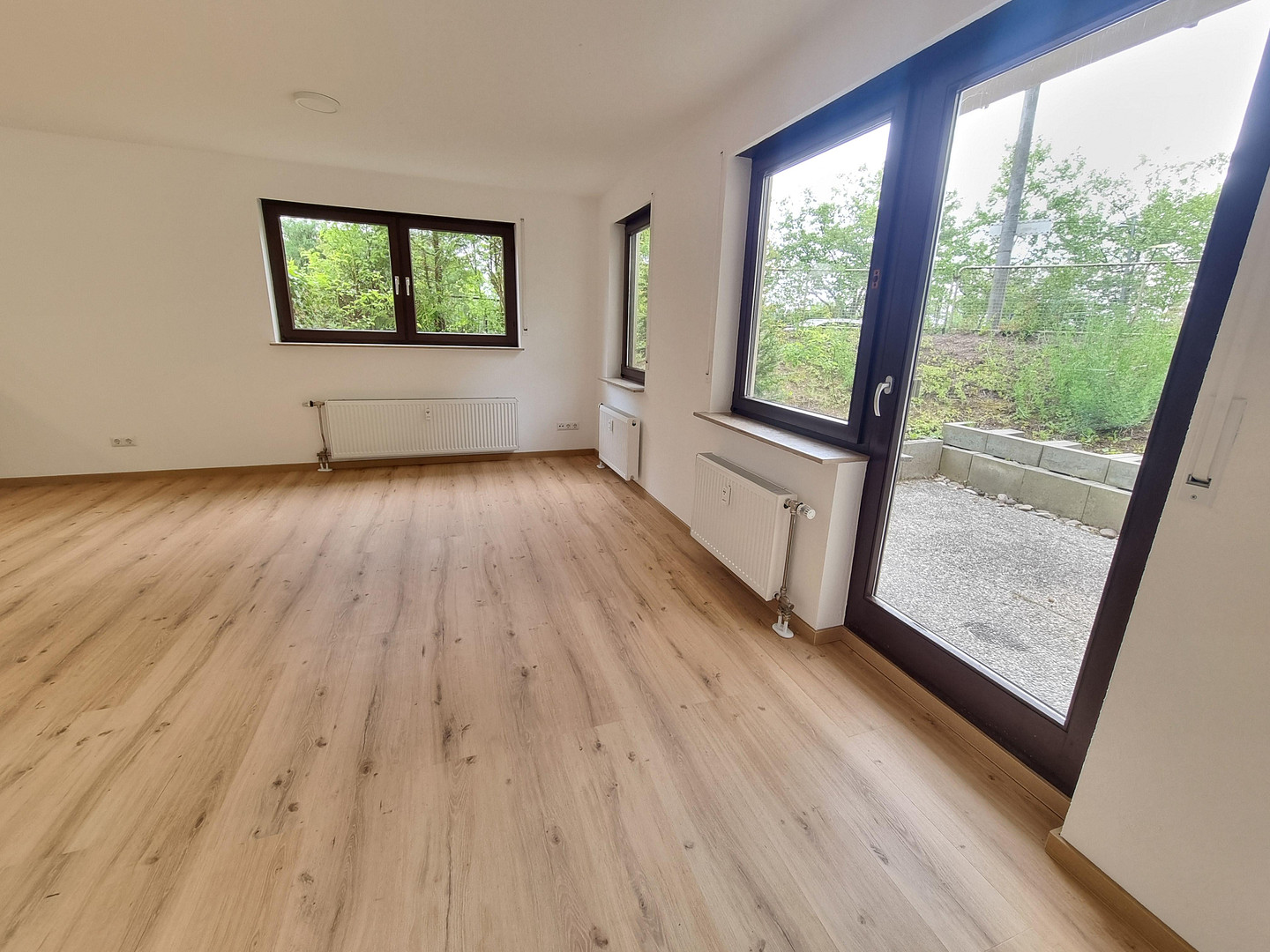 Provisionsfrei! 1,5 ZiWhg NEU modernisiert am Stadtpark 5 Min. zur S-Bahn, Porsche/Bosch – Stuttgart(Zuffenhausen) – Vorschaubild 6