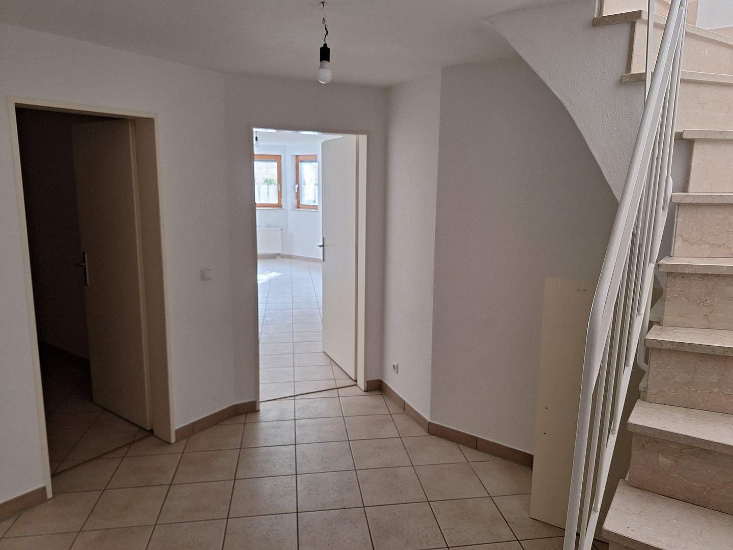 Lichtdurchflutete 3 Zi-Garten-Maisonette-Wohnung in ruhiger Lage – 81827 München – Vorschaubild 7