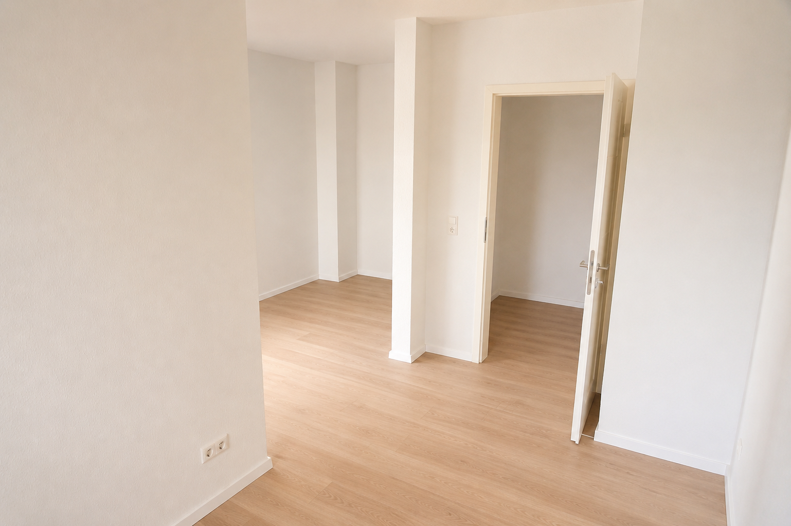 Großes WoZi | Einbauküche | Balkon | Gästebad – Stötteritzer Landstraße 30, 4288 Leipzig(Holzhausen) – Vorschaubild 4